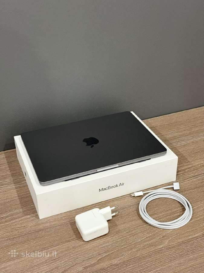 MacBook Air 13,6 M3 256gb