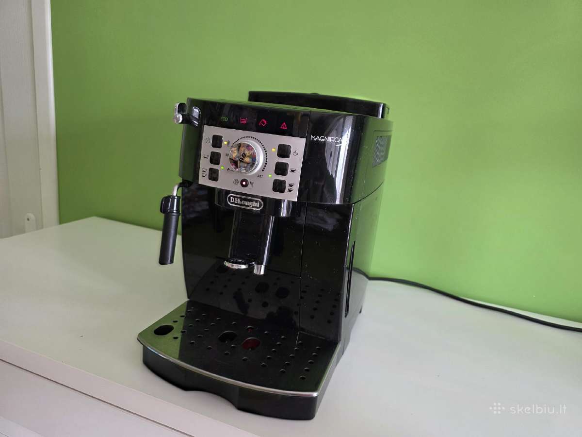 Automatinis kavos aparatas Delonghi Magnifica S