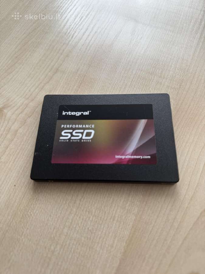 Sata 2.5 SSD diskai 128/240/256 GB