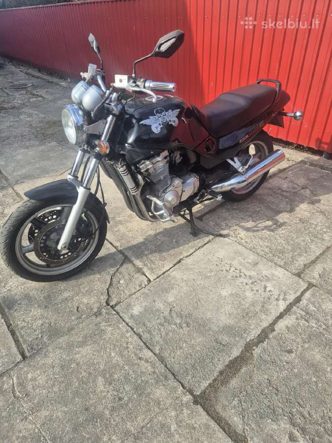 Parduodu Suzuki Gsx1100g.