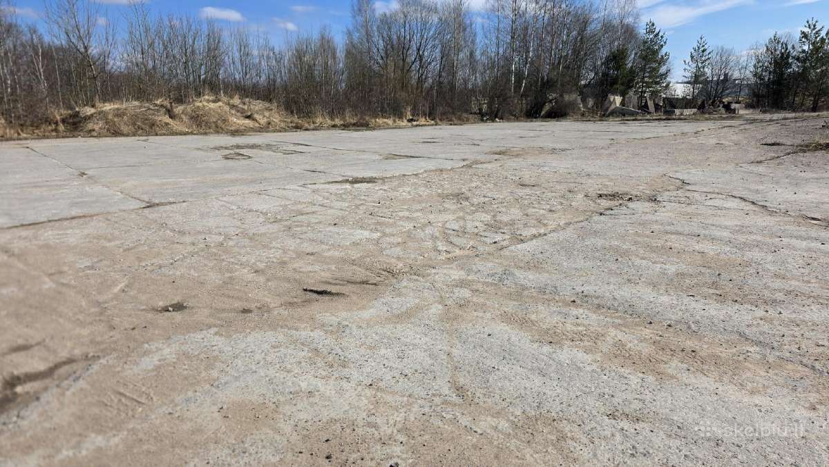 8 ha sklypas veiklai su dalinai betono danga. - nuotraukos Nr. 2