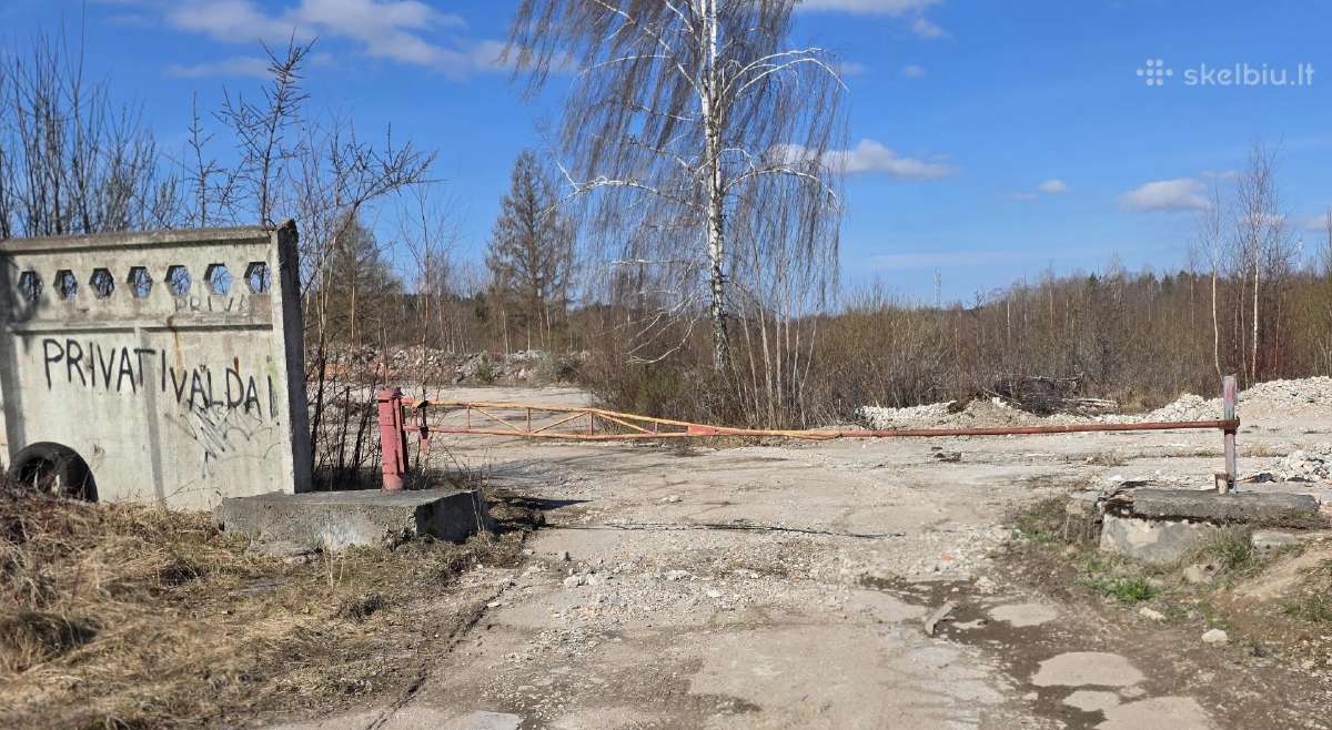 8 ha sklypas veiklai su dalinai betono danga. - nuotraukos Nr. 7