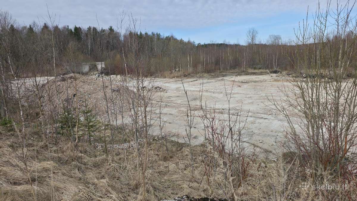 8 ha sklypas veiklai su dalinai betono danga. - nuotraukos Nr. 10