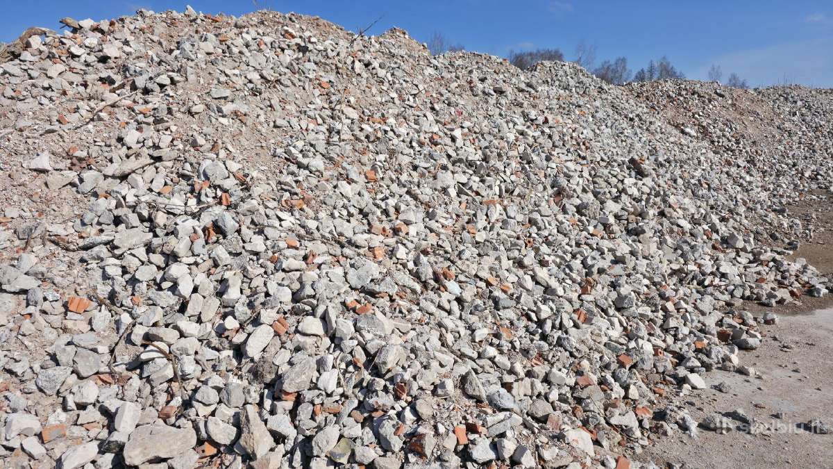 8 ha sklypas veiklai su dalinai betono danga. - nuotraukos Nr. 14