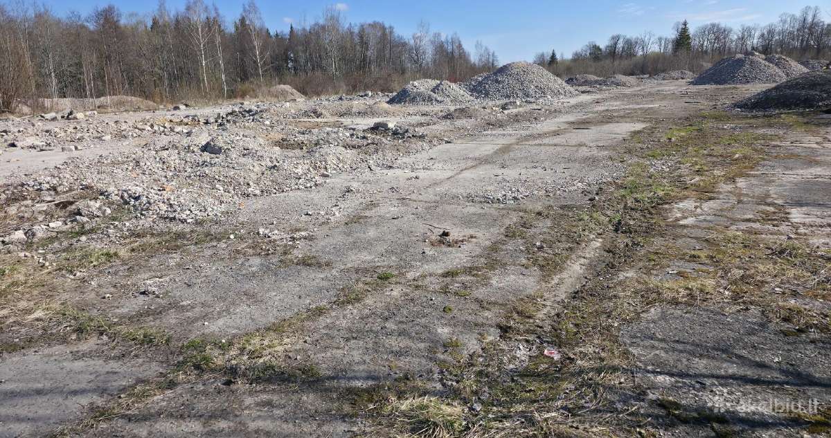 8 ha sklypas veiklai su dalinai betono danga. - nuotraukos Nr. 13