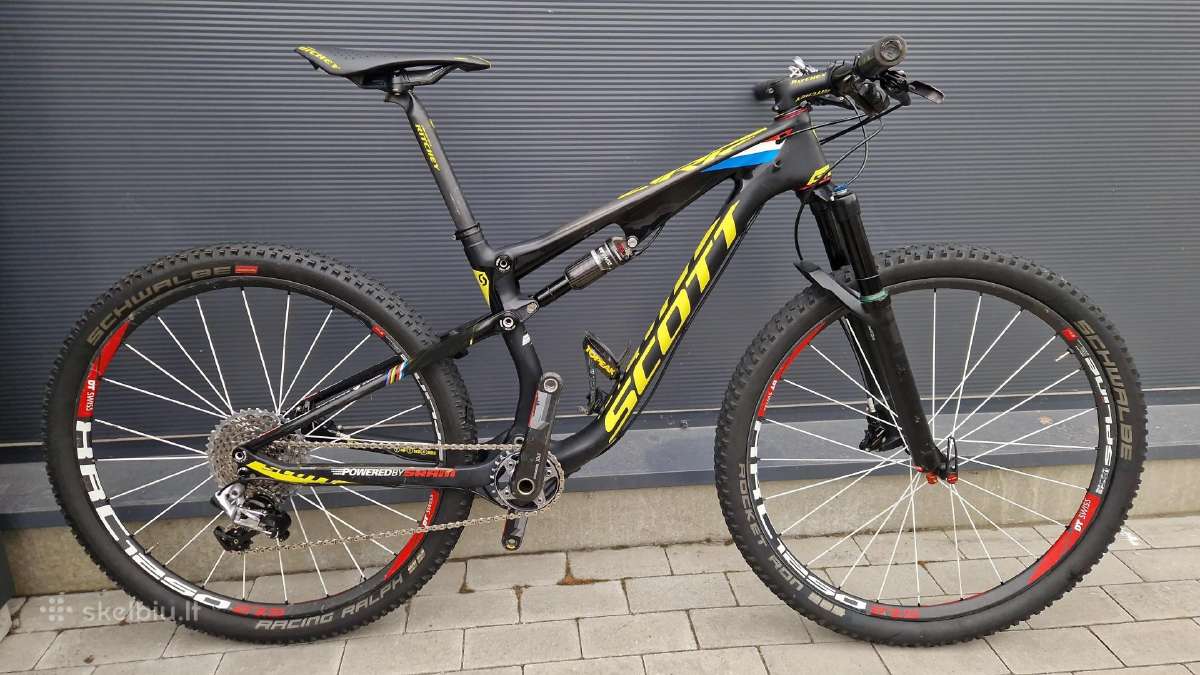 Scott Spark RC. Svoris tik 9,1 kg.