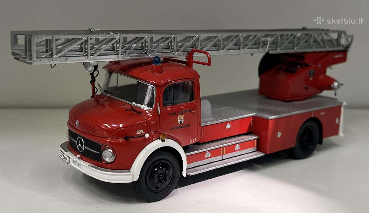 Kolekciniai modeliukai-mercedes-benz L322