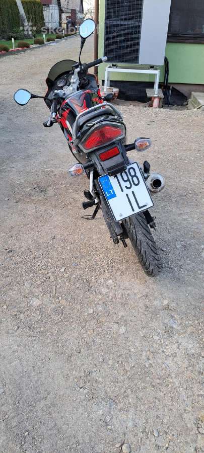 Parduodu motociklą Honda Cbr 125cm3 - nuotraukos Nr. 4