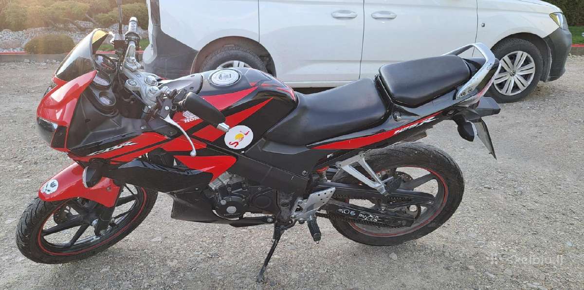 Parduodu motociklą Honda Cbr 125cm3 - nuotraukos Nr. 2