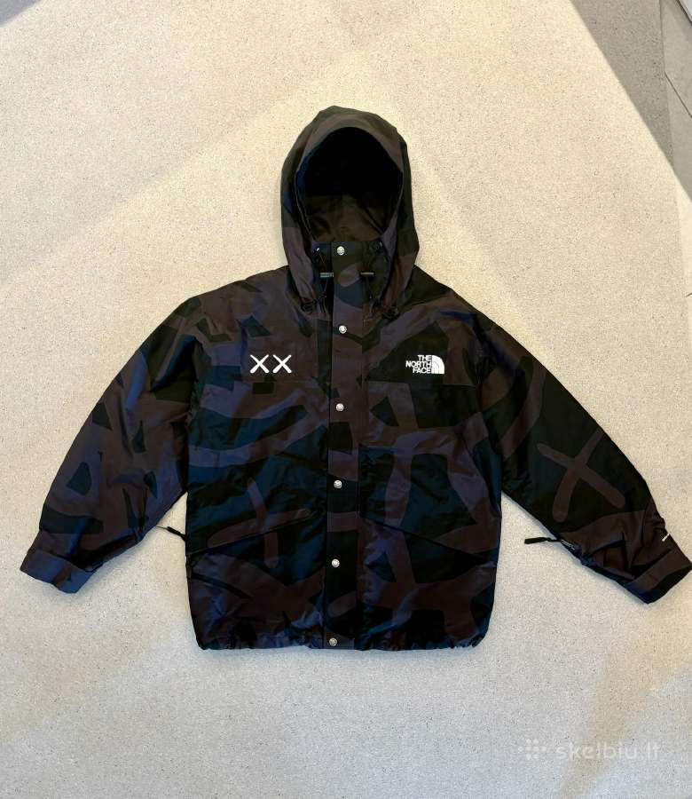 Kaws x The North Face Retro 1986 striukė