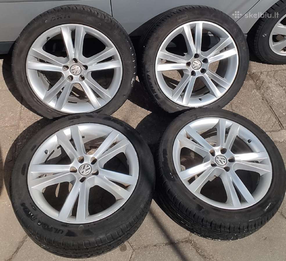 R17 su padangomis