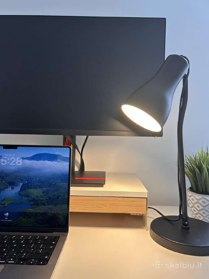 Ikea Finnstarr stalinė darbo lempa (juoda)