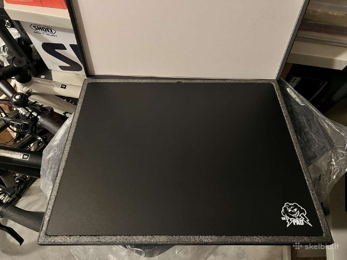 Skypad XL 3.0 stiklinis pelės kilimėlis