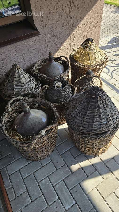 Seni vyno buteliai - nuotraukos Nr. 3