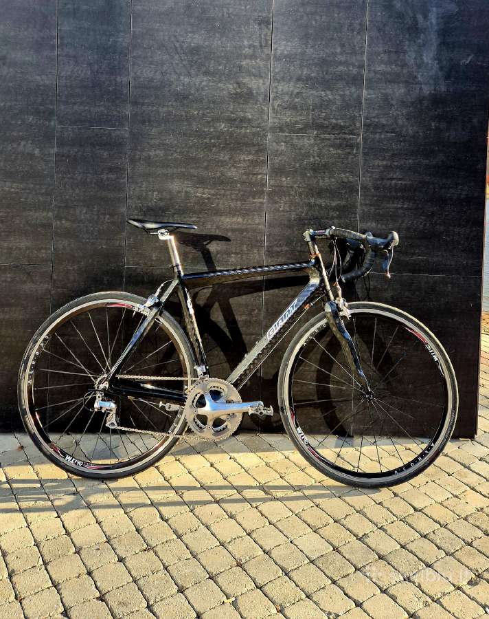 Giant Tcr karboninis plentinis dviratis