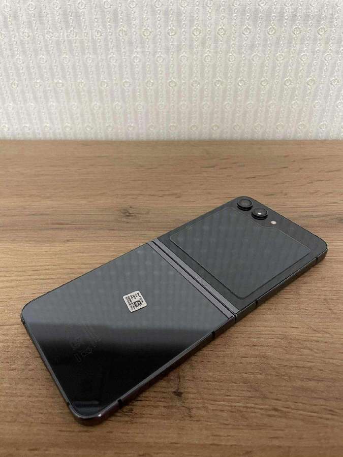 Parduodu mažai naudota samsung flip 5