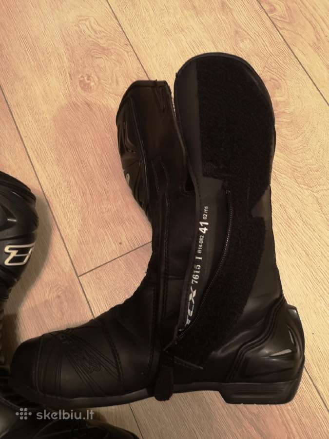 Moto batai
