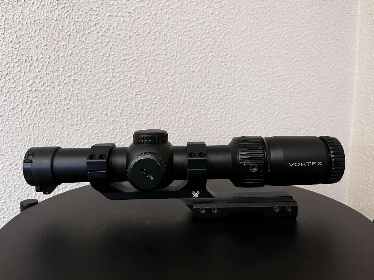 Parduodu optiką Vortex Strike Eagle 1-8x24