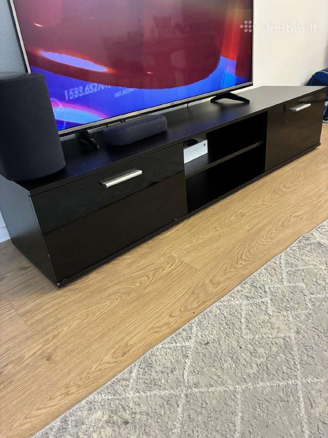 Naudota TV spintele 180cm