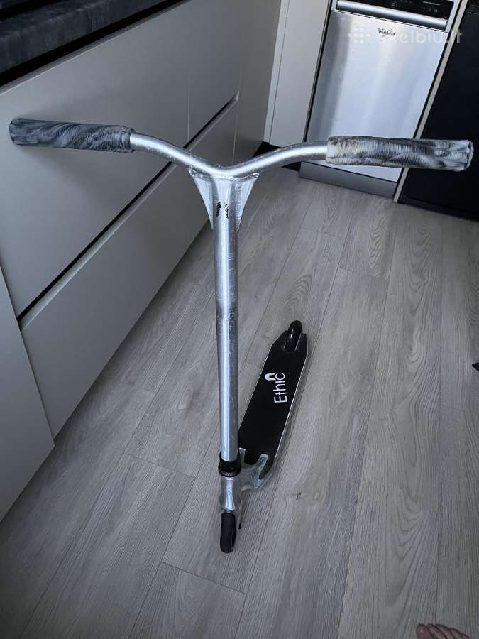 Triukinis paspirtukas Ethic Erawan V1