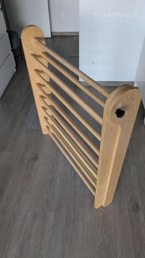 Montessori sulankstoma trikampė laipynė/čiuožykla