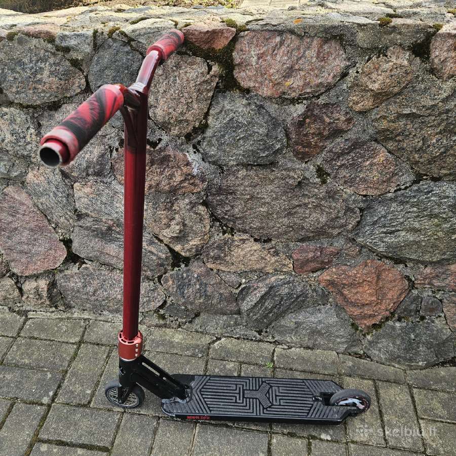 Triukinis paspirtukas stunt – 90cm, tvirtas, park