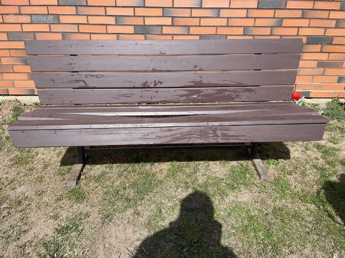 Suolas ir stovas praustuvui