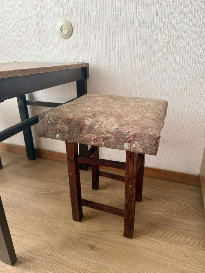 Staliukas su kėdutėm - nuotraukos Nr. 2