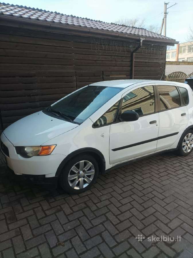 Mitsubishi colt 2011