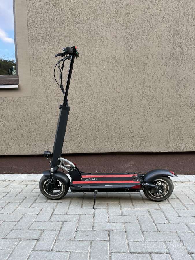Parduodamas elektrinis paspirtukas Beaster S10 X