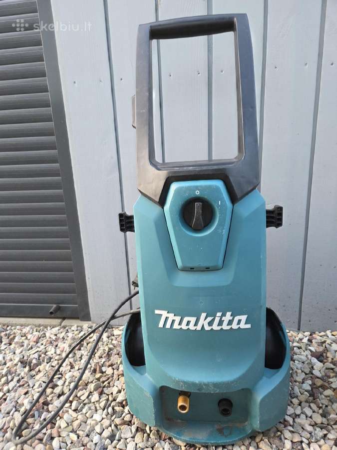 Aukšto slėgio įrenginys Makita Hw1200 su priedais.