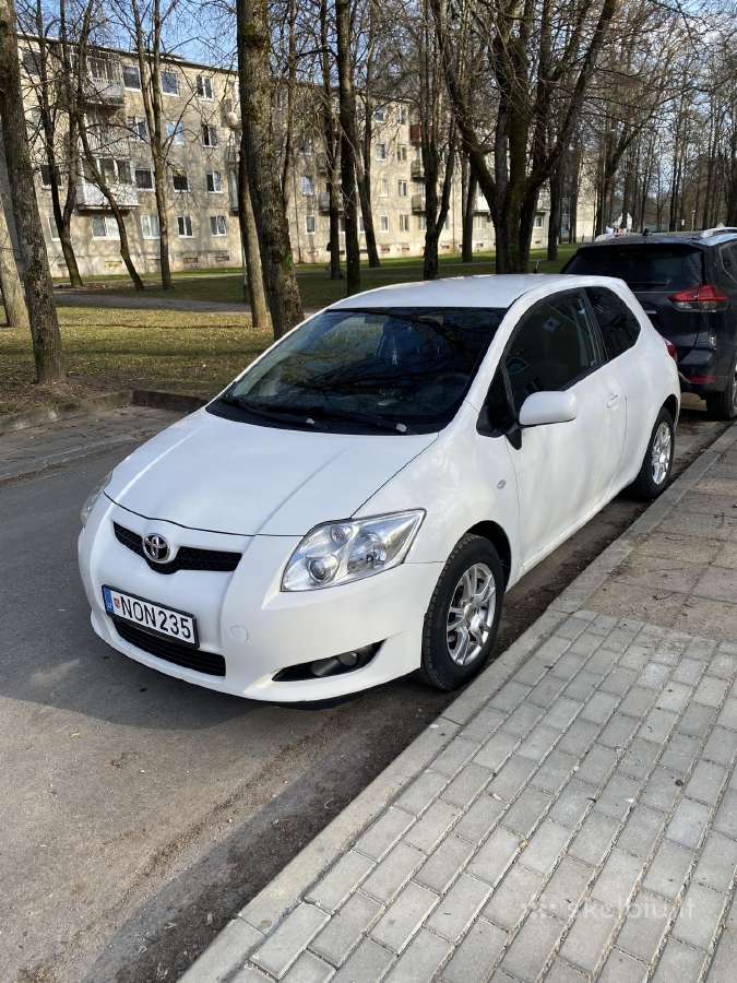 Parduodu gerą, ekonomišką miesto automobilį „Toyot