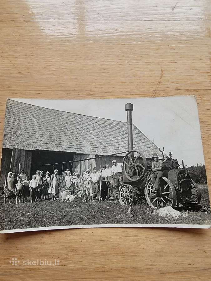 1938 m.nuotrauka ūkininkai prie garo kuliamosios