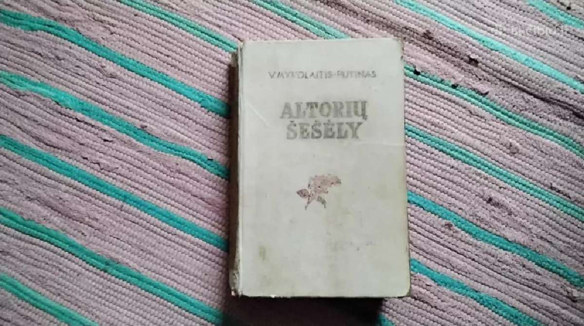 Altorių šešėly Vincas Mykolaitis-putinas