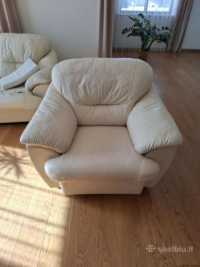 Parduodu odinį komplektą