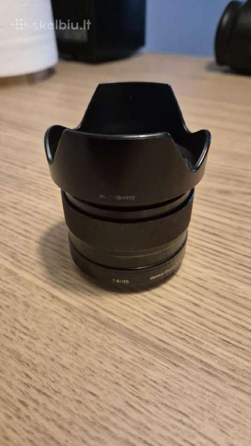 Sony 35 mm f1.8 objektyvas