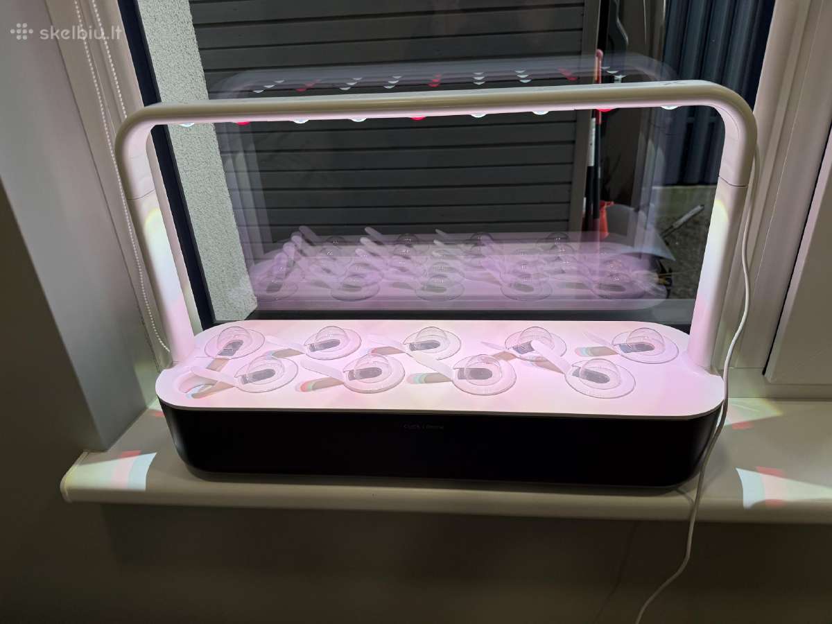 Smart Garden 9 Click & Grow išmanusis sodas