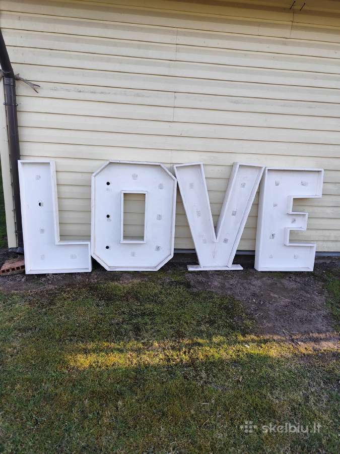 Love raidės