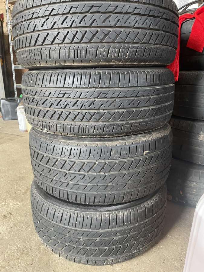 Padangos bridgestone 225/45r18 ir 255/40r18