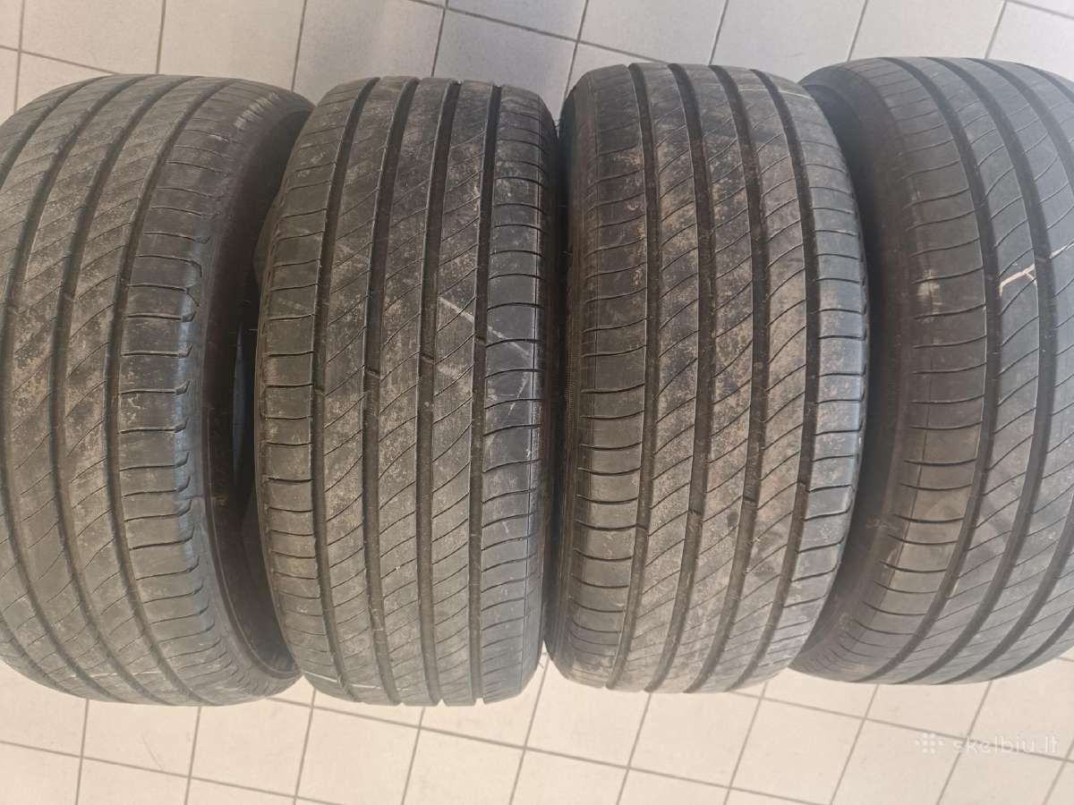 235-45r19