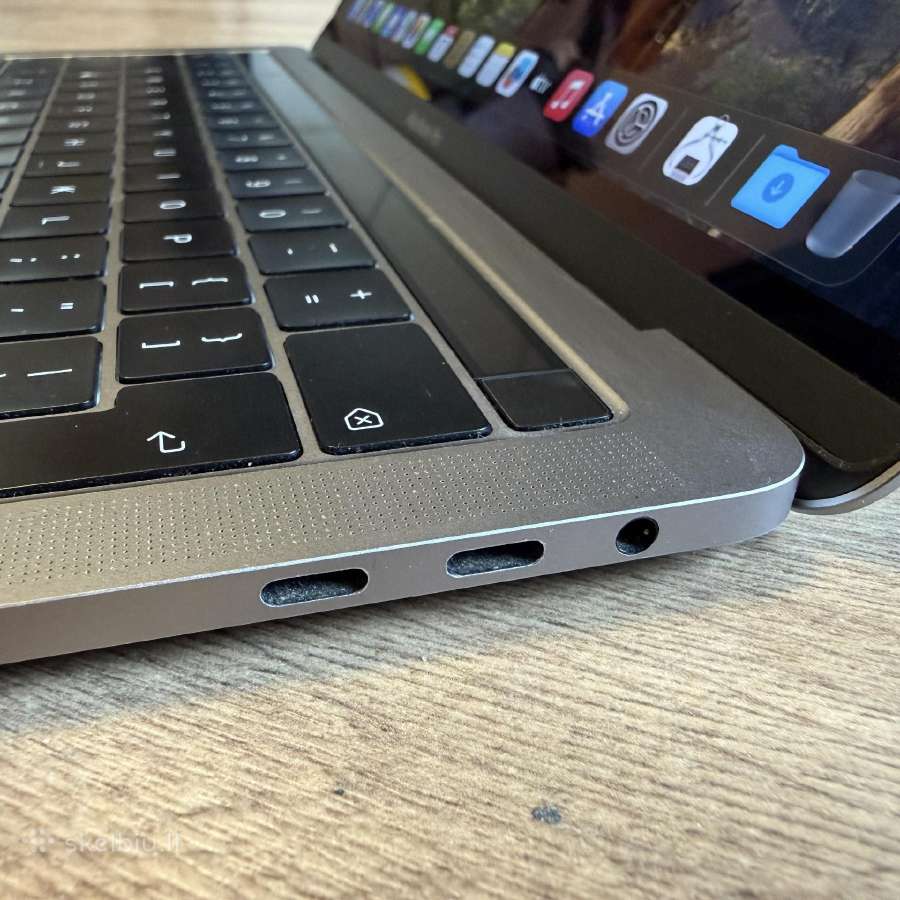 Apple MacBook Pro 13-inch 2018 touchbar - nuotraukos Nr. 3