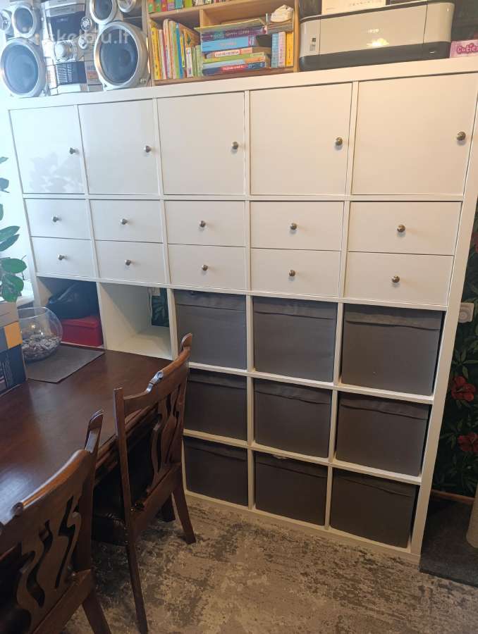 Ikea kallax lentyna