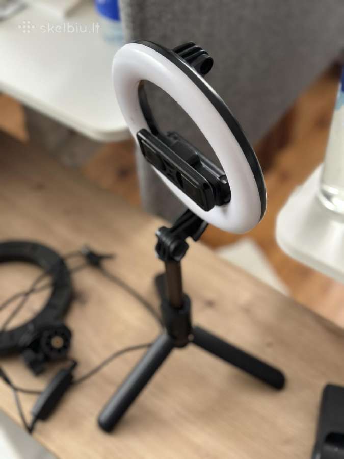 Žiedinės LED lempos (Ring Lights) su trikoju