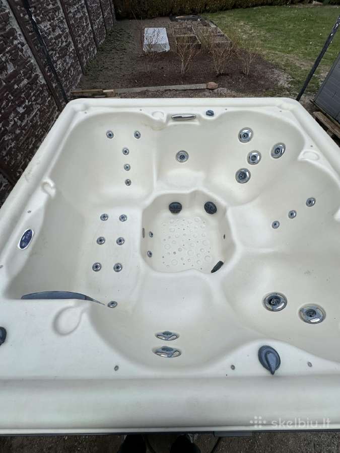 Jacuzzi