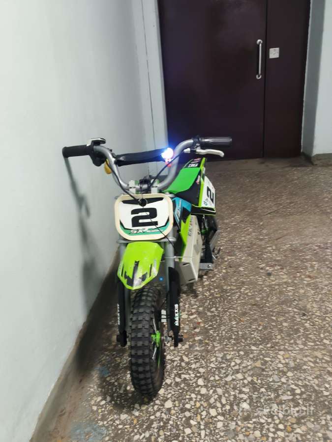 Parduodu elektrinį motociklą razor Mx350 - nuotraukos Nr. 7