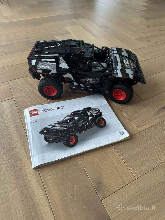 Lego technic 42160