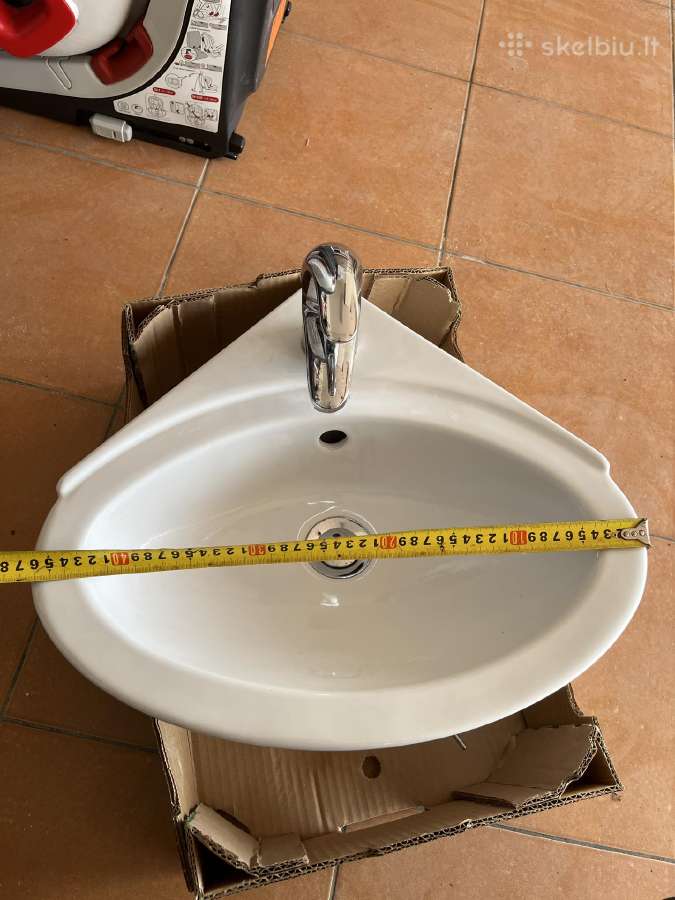 Kriaukle su Hansgrohe maišytuvu, sifonu - nuotraukos Nr. 2