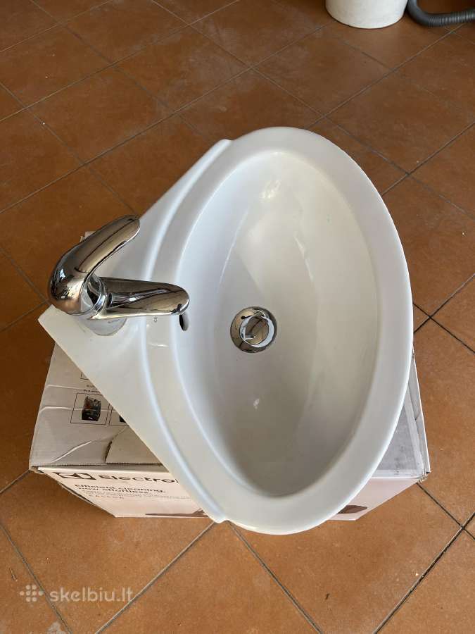 Kriaukle su Hansgrohe maišytuvu, sifonu - nuotraukos Nr. 5