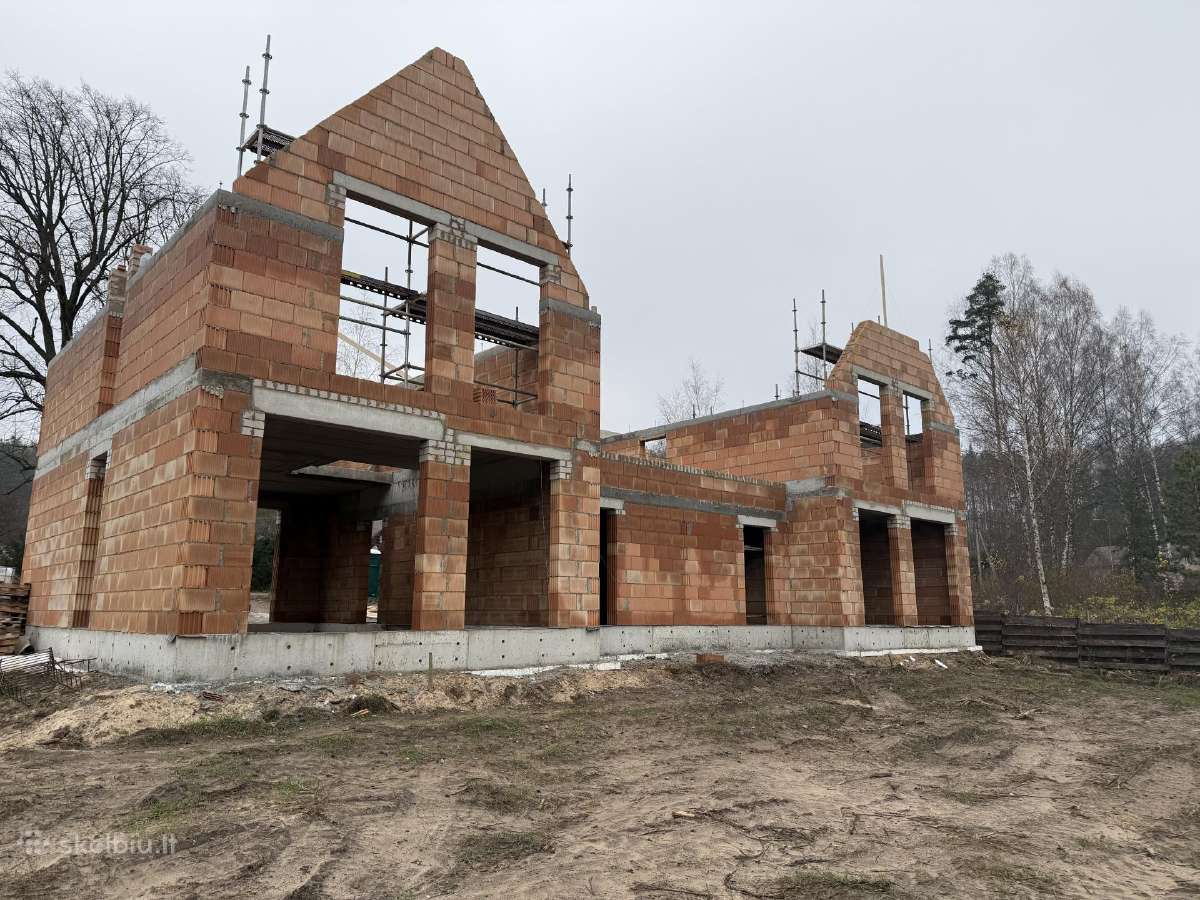 Statybininkai iesko darba - nuotraukos Nr. 2