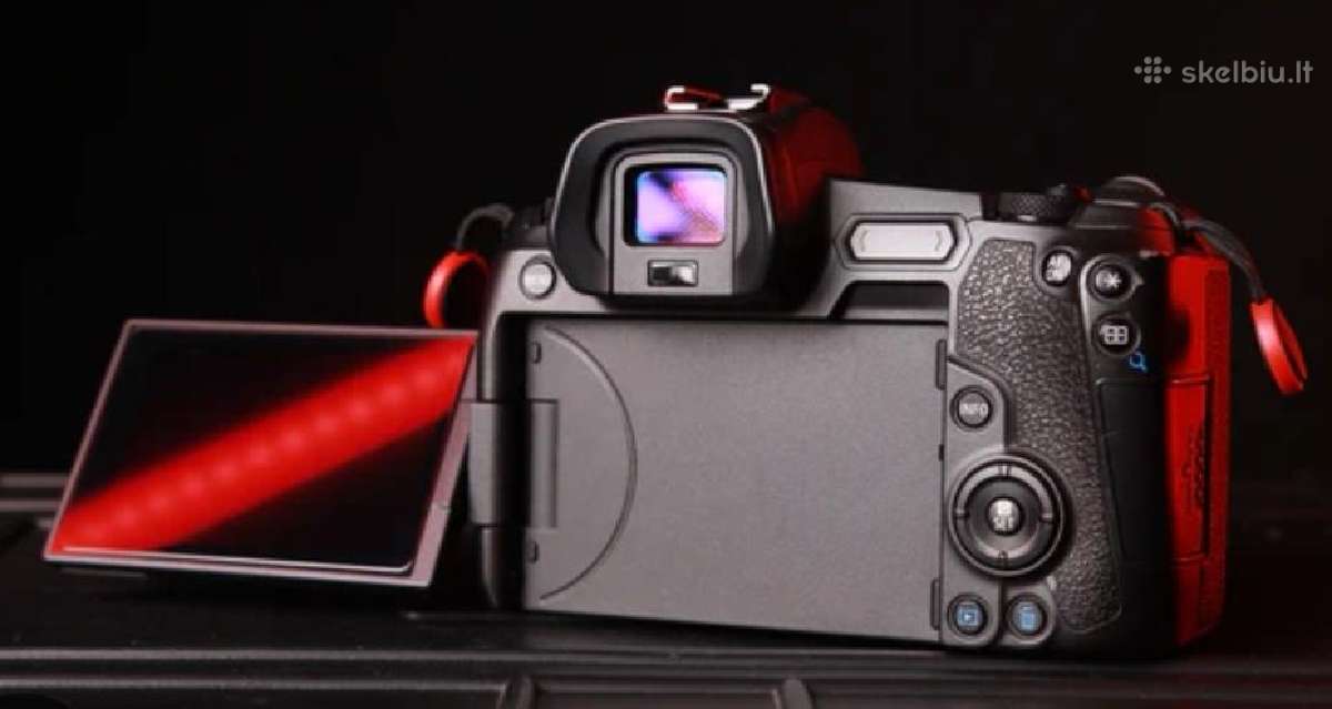 Parduodu fotoaparatą Canon EOS R body